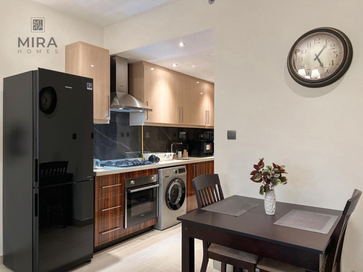 دبي Mira Holiday Homes - Lovely Studio With Burj Khalifa View المظهر الخارجي الصورة